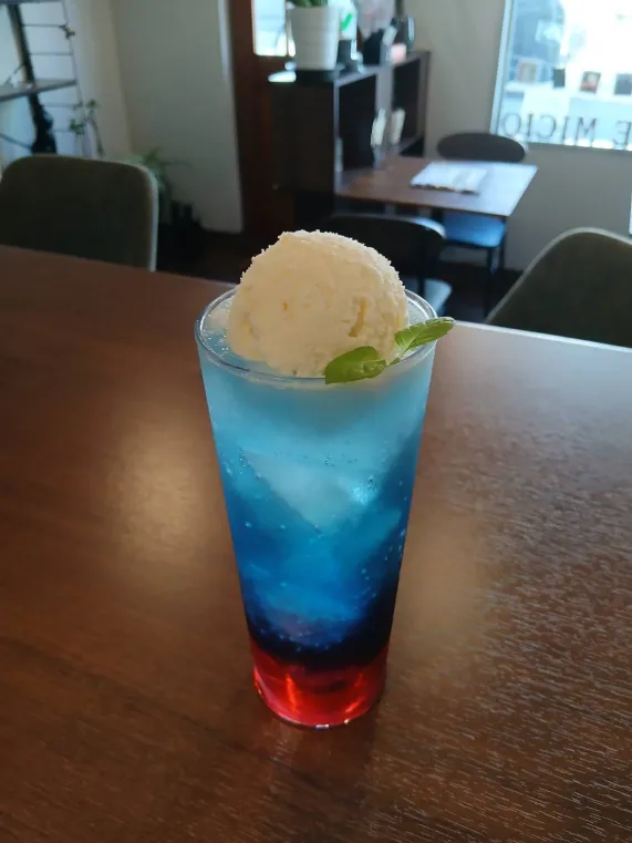 じぶんいろクリームソーダ